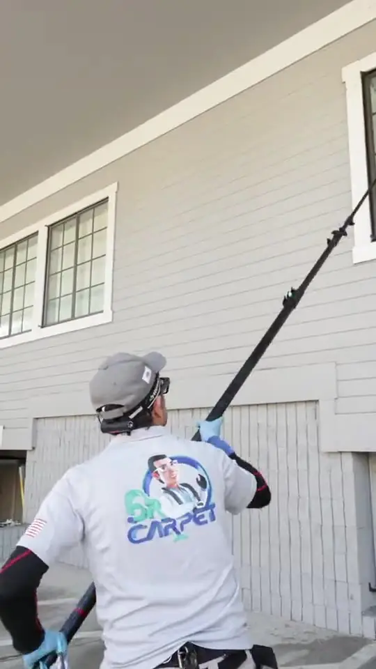 Commercial window cleaning water fed pole walnut creek, CA video by Dr. Carpet
